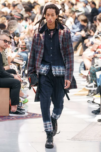 Look 48